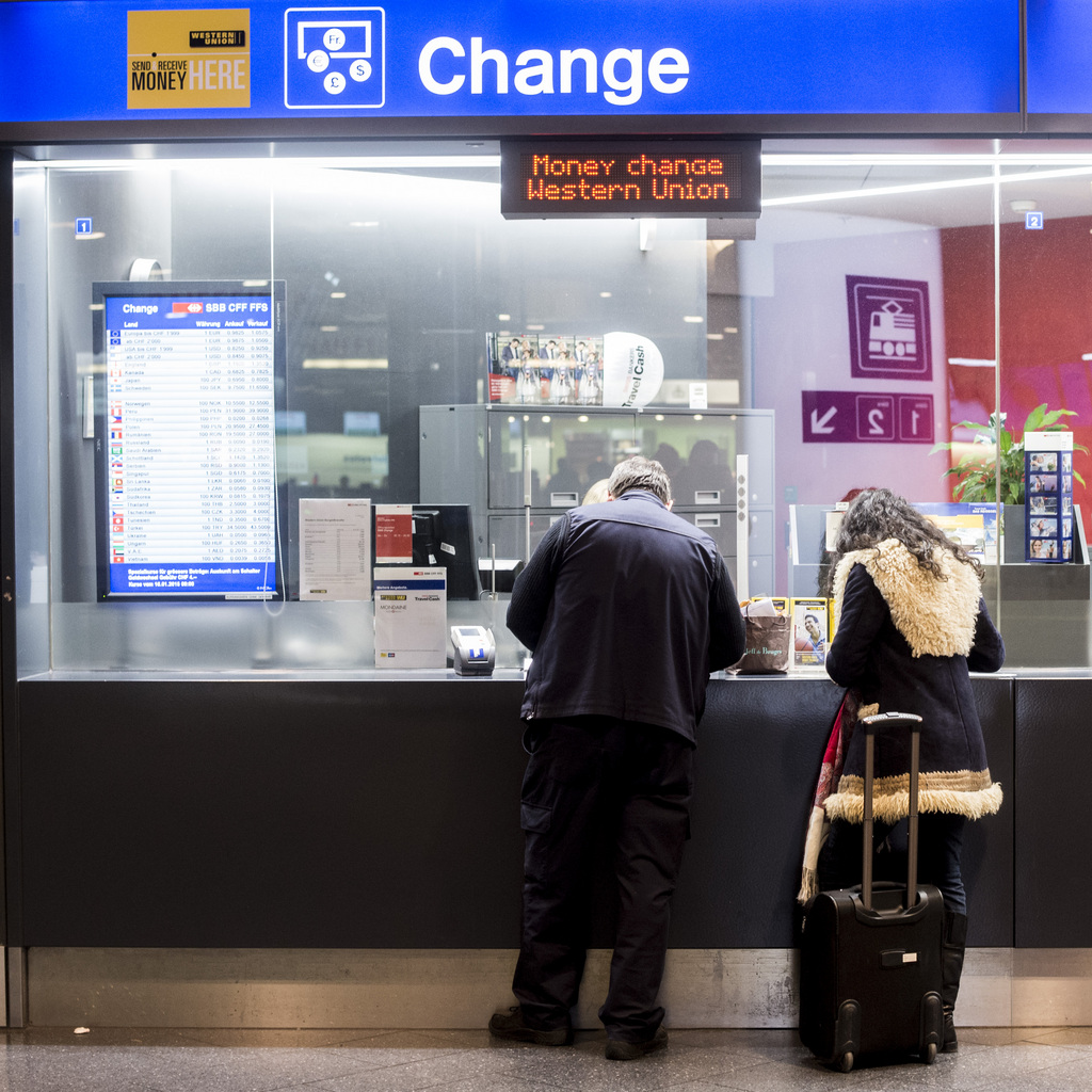 Après une plongée en eaux profondes, l'euro remonte progressivement face au franc.