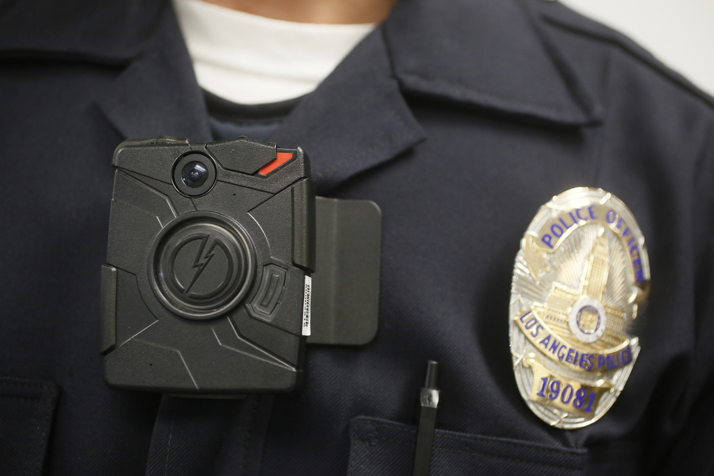 Depuis qu'un policier a abattu un noir à Ferguson, la plupart des officiers américains sont équipés d'une caméra. Vaud n'en veut pas.