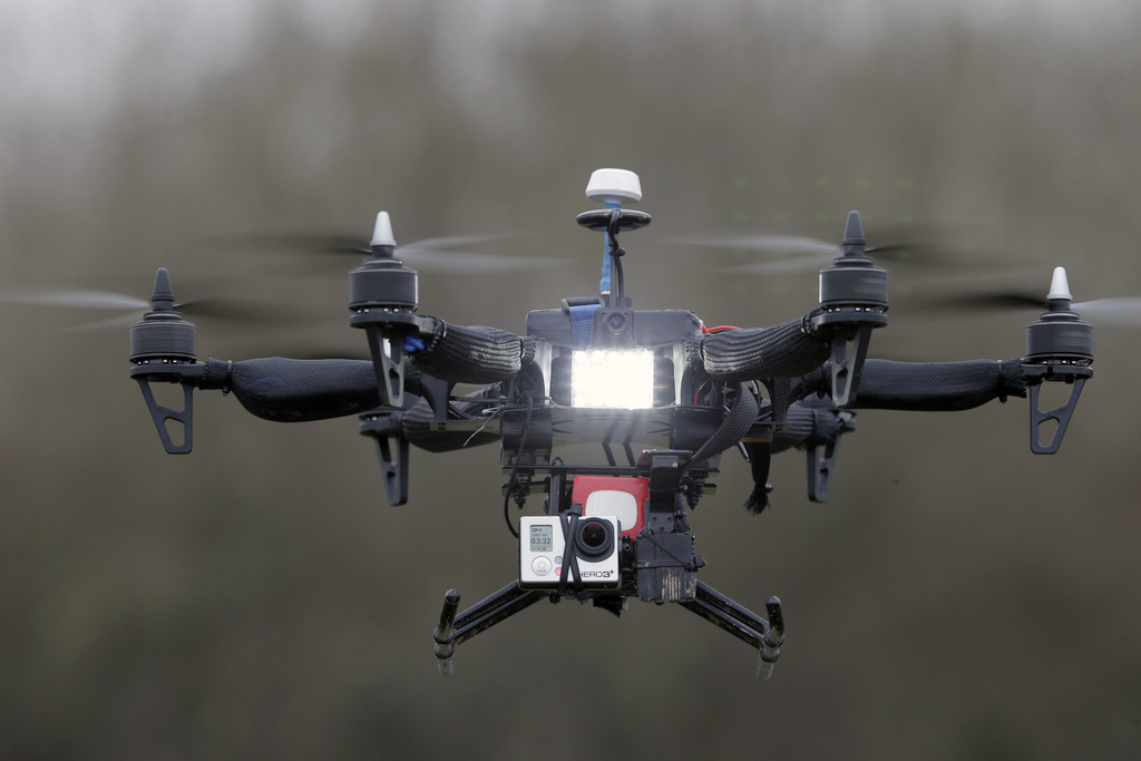 Depuis le 5 octobre, 60 survols de drones" auraient été constatés au-dessus de sites sensibles à Paris.