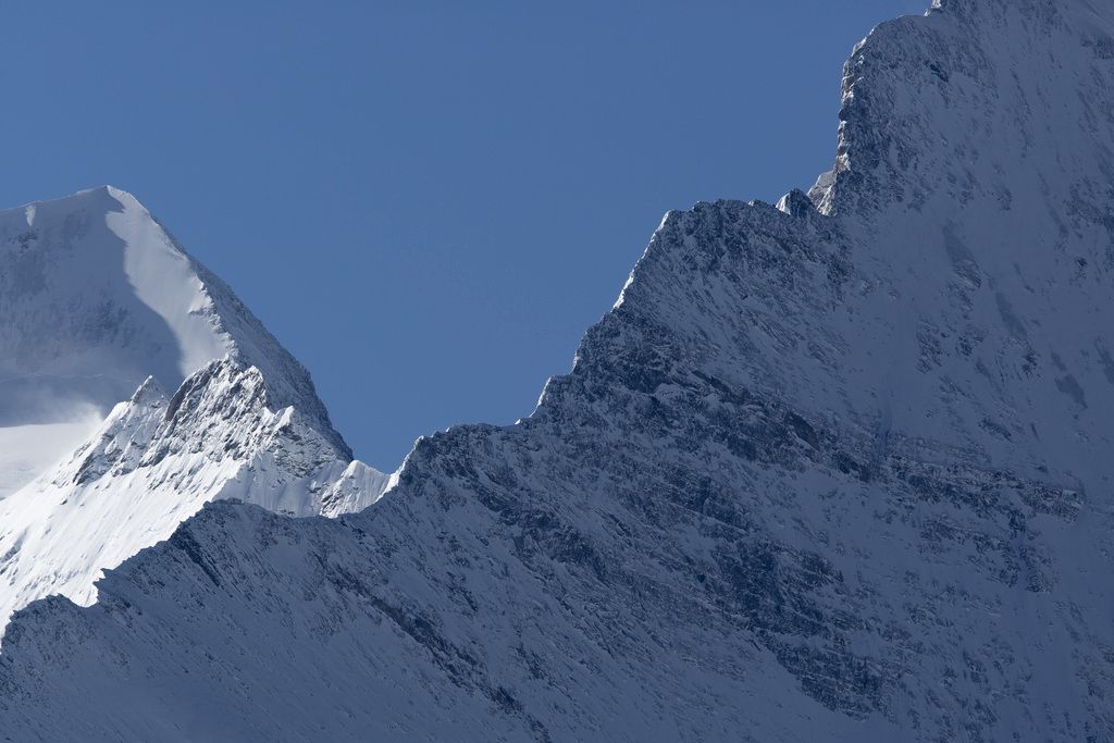 Moench (left) and a fraction of the north face of the Eiger (right), pictured on February 10, 2013, in Switzerland. (KEYSTONE/Gaetan Bally)

Moench (links) und ein Stueck der Eigernordwand (rechts), aufgenommen am 10. Februar 2013.(KEYSTONE/Gaetan Bally)