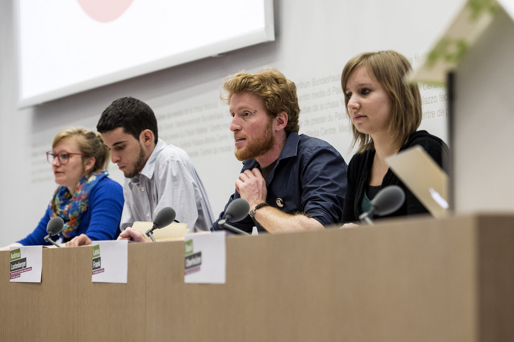 Les représentants des Jeunes Vert-e-s à Berne ce lundi.