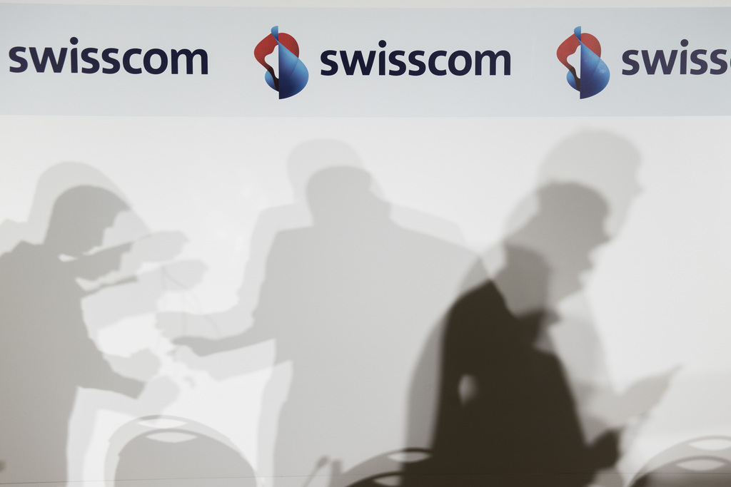Swisscom indique n'avoir aucun contrat avec des pays étrangers qui autorisent les écoutes téléphoniques.