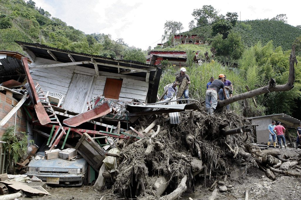 En raison de sa situation géographique et topographique, la Colombie est régulièrement frappée par des glissements.