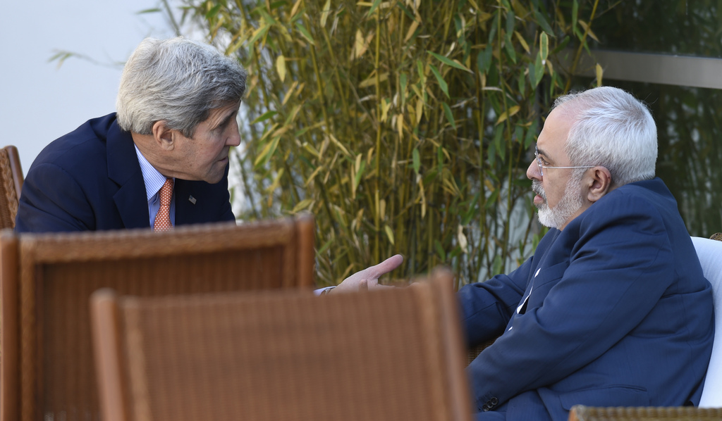 John Kerry et Mohammad Javad Zarif, samedi, à Genève.