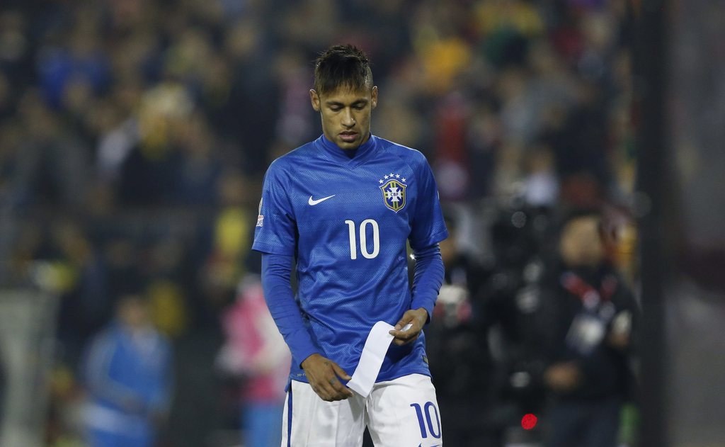 Neymar devra laisser son brassard de capitaine pour un match. Probablement davantage...