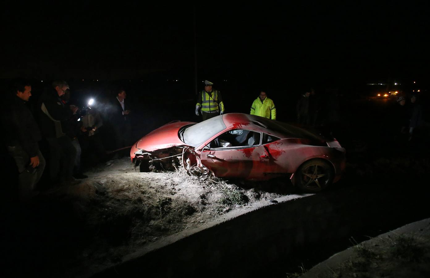 Il ne restait plus grand-chose de la voiture de luxe de Vidal. 