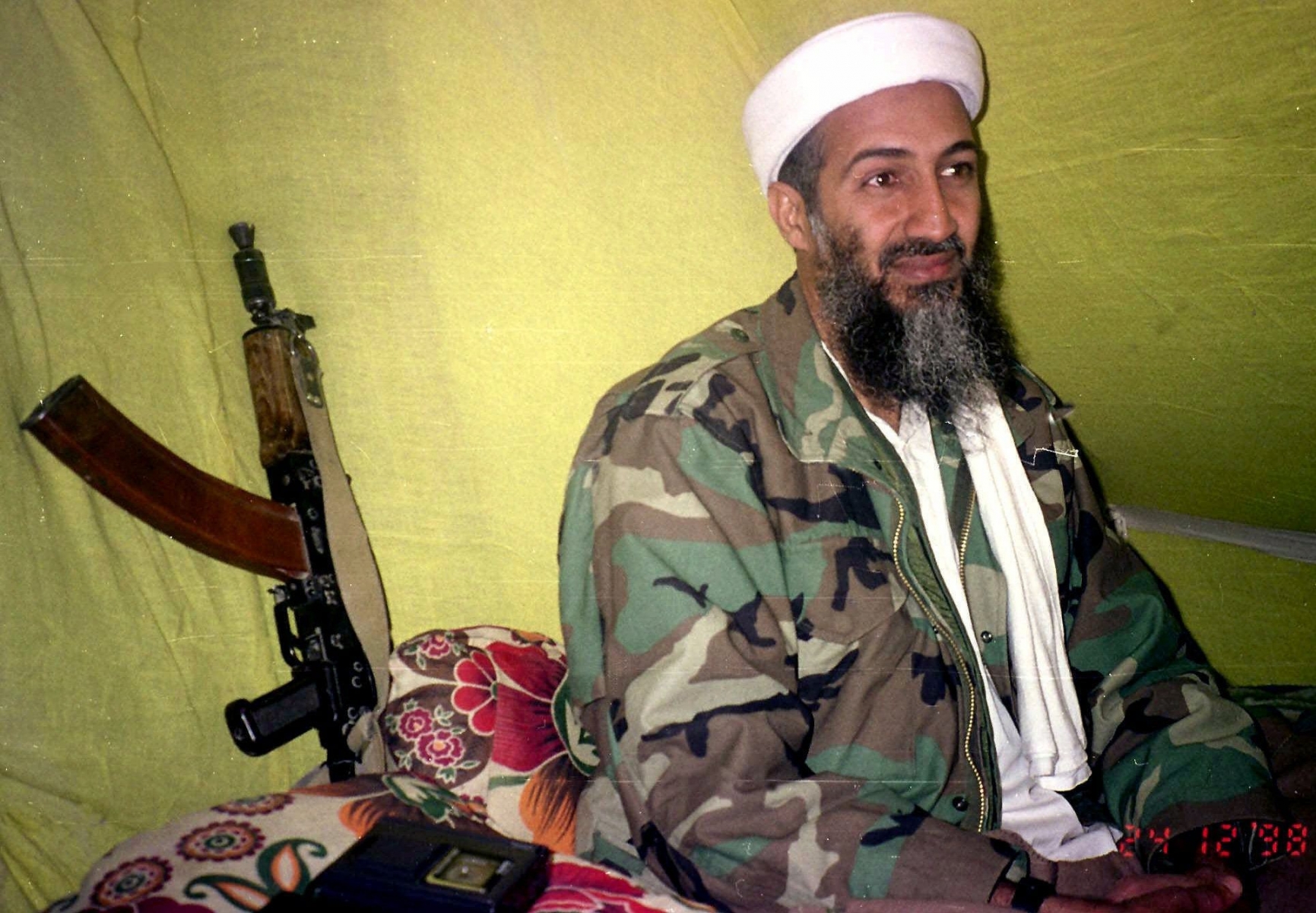 "J'espère que mes frères, soeurs, et tantes maternelles respecteront ma volonté et dépenseront tout l'argent que j'ai laissé au Soudan pour le djihad", a écrit Oussama Ben Laden.