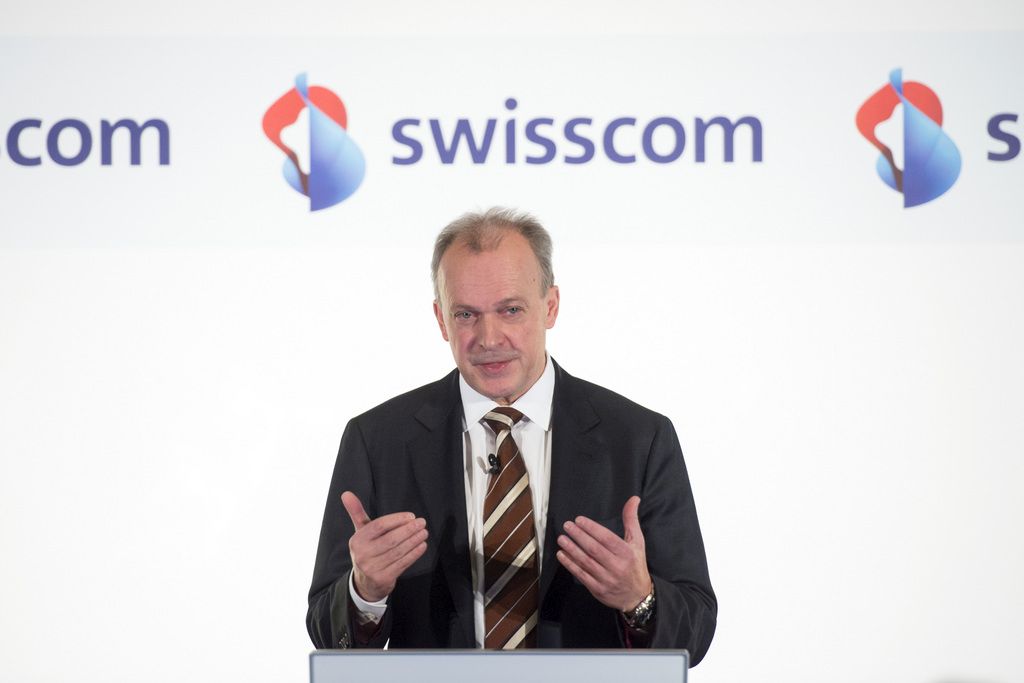 Urs Schaeppi, CEO Swisscom, speaks at the press conference of Swisscom on Thursday, February 5, 2015 in Zurich. Swisscom has made a significant growth in 2014 significantly. Thanks to strong growth in combined offers sales rose by 2.4 percent to CHF 11.7 billion. The profit was CHF 1.7 billion, 0.6 percent higher than last year. (KEYSTONE/Ennio Leanza)..CEO Urs Schaeppi spricht an der Bilanzmedienkonferenz der Swisscom am Donnerstag, 5. Februar 2015 in Zuerich. Die Swisscom hat 2014 deutlich zulegen koennen. Dank starkem Wachstum bei den Buendelangeboten stieg der Umsatz um 2,4 Prozent auf rund 11,7 Mrd. Franken. Der Gewinn fiel mit 1,7 Mrd. Fr. um 0,6 Prozent hoeher aus als im Vorjahr. Damit hat die Swisscom die eigene Prognose und die Erwartungen der Finanzgemeinde erfuellt oder sogar uebertroffen. (KEYSTONE/Ennio Leanza)