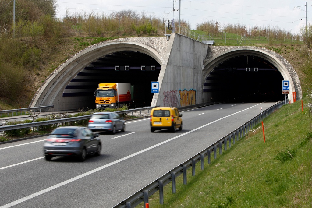 Le 17 avril 2010, le tir d'un policier avait été fatal au passager d'une voiture volée, à l'entrée du tunnel de Sevaz, sur l'A1 dans le canton de Fribourg.