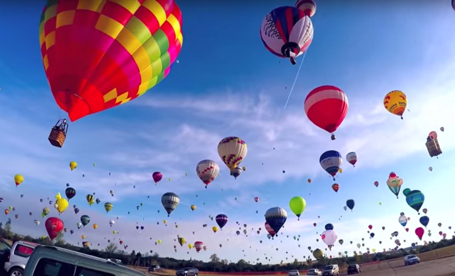 Les ballons ont décollé en même temps, sur une ligne de plus de 6 km de long. 