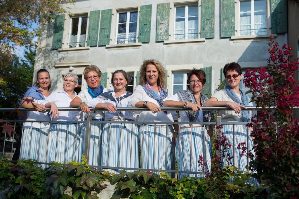 La Ruche, (de gch à dr): Valérie D'Ascoli, Cécile Cornet, Paulette Vez, Evelyne Schach, Claudine Salm, Corinne Spichiger Golay et Isabelle Hauswirth.
