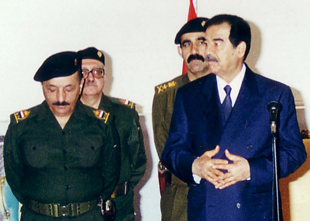 Le secrétaire particulier de l'ex-président irakien Saddam Hussein (à droite), Abed Hmoud (derrière à droite, ici en compagnie de du vice président irakien Taha Ramadan et du premier ministre Tarek Aziz en 2003), condamné à mort en 2010, a été exécuté, a indiqué jeudi un porte-parole du ministère de la Justice, Haidar al-Saadi.


