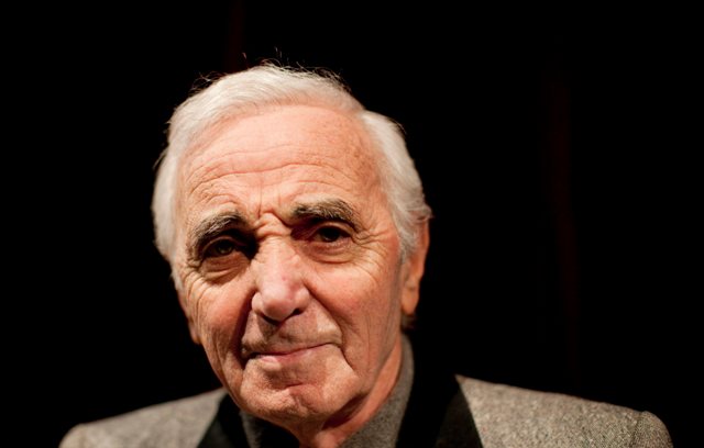 Charles Aznavour, 88 ans le mois prochain, devait se produire au City Center de New York pour un spectacle intitulé "en toute intimité".
