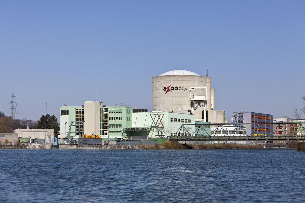 Cette longue mise à l'arrêt du réacteur coûtera 300 millions de francs à Axpo jusqu'en octobre.