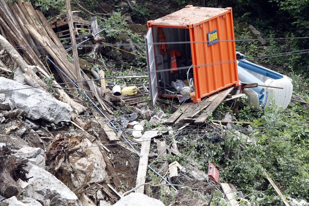 La ligne ferroviaire du Gothard restera fermée durant environ un mois suite au grave éboulement qui a endommagé le tracé mardi à Gurtnellen (UR), indiquent mercredi les CFF à l'ats.