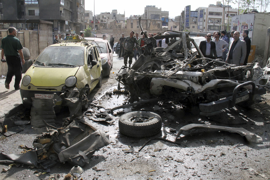 En dépit de l'entrée en vigueur du plan de paix international prévoyant le retrait des chars, la ville de Mareh est sujette au pilonnage par les forces du régime syrien.