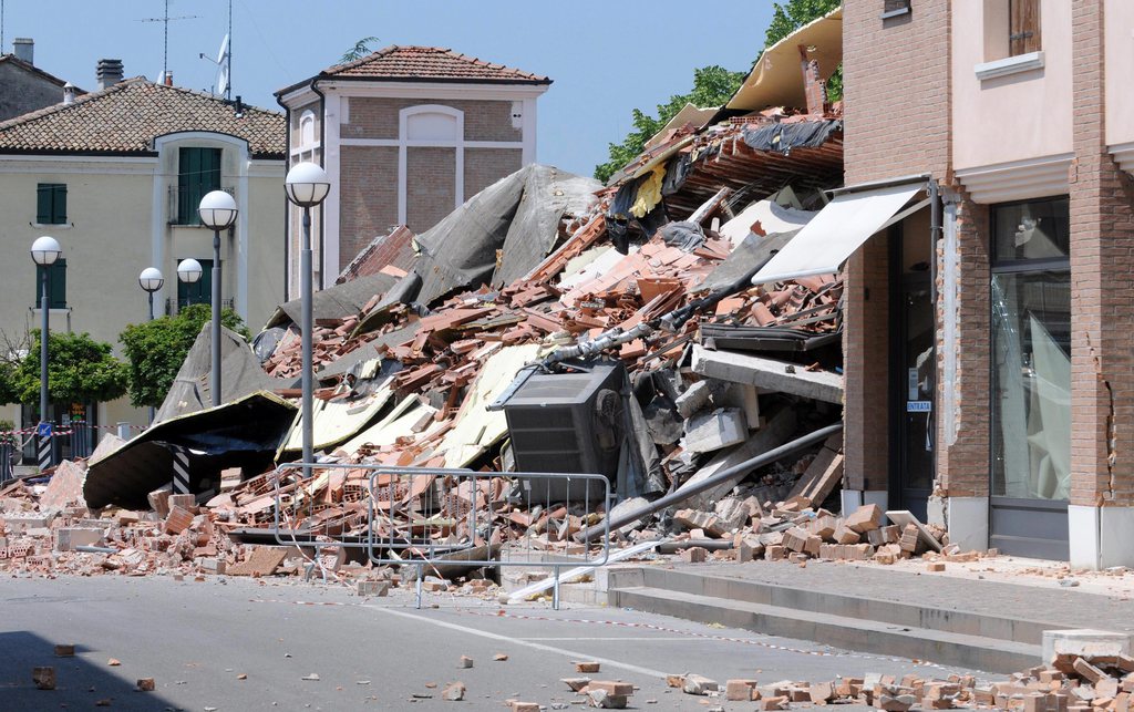 Les habitations effondrées ont été nombreuses suite au séisme de mardi 29 mai 2012 dans le nord-est de l'Italie.