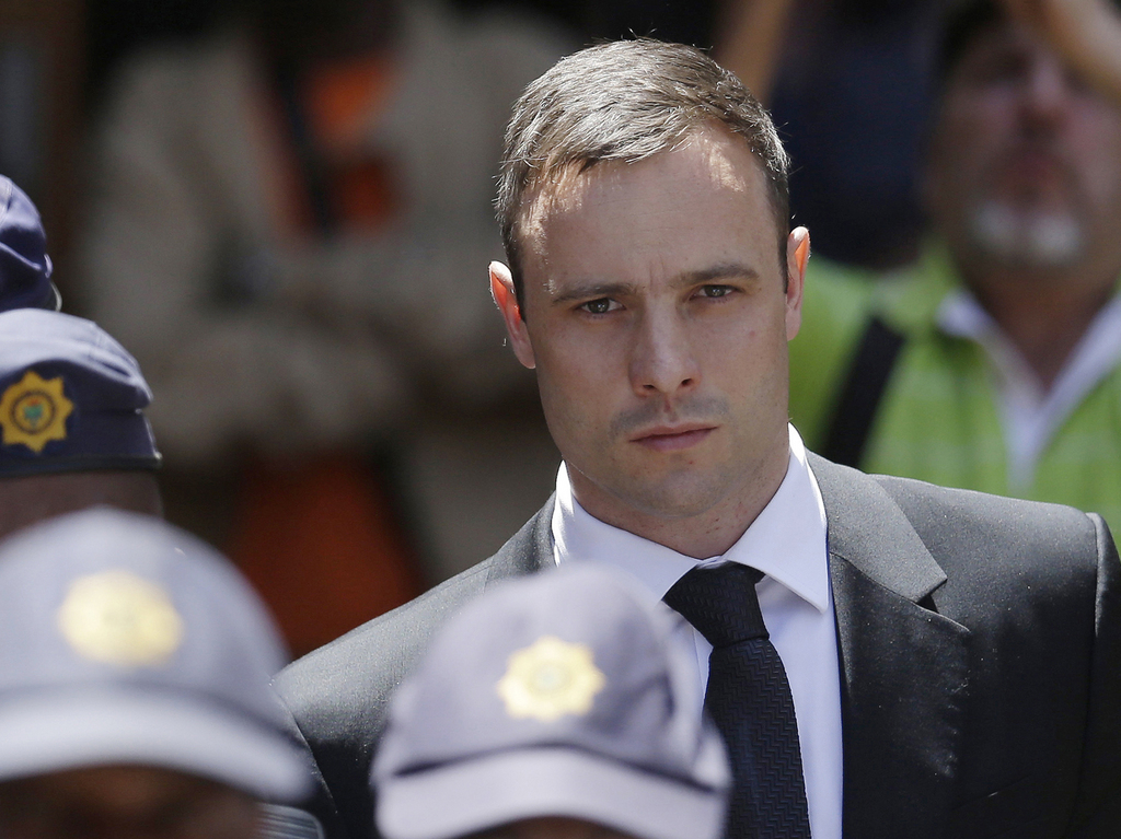 Oscar Pistorius sort de prison un jour plus tôt que ce qu'avait prévu la commission des libérations anticipées.