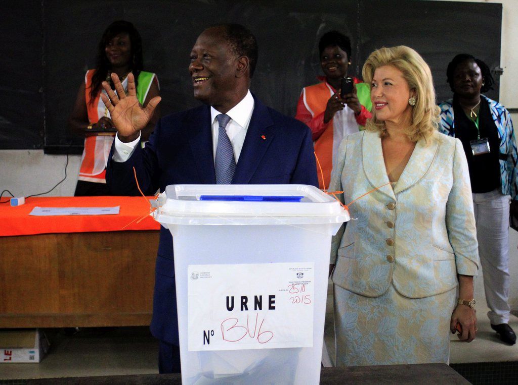 Le président Ouattara réélu en Côte d'Ivoire dès le premier tour.