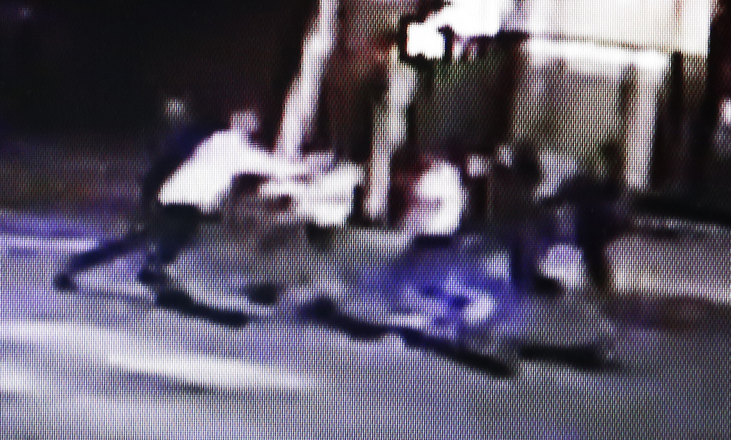 L’homme (à gauche) est accusé d’avoir agressé Spencer Stone au couteau tandis qu'il se trouvait avec des amis devant une boîte de nuit de Sacramento.