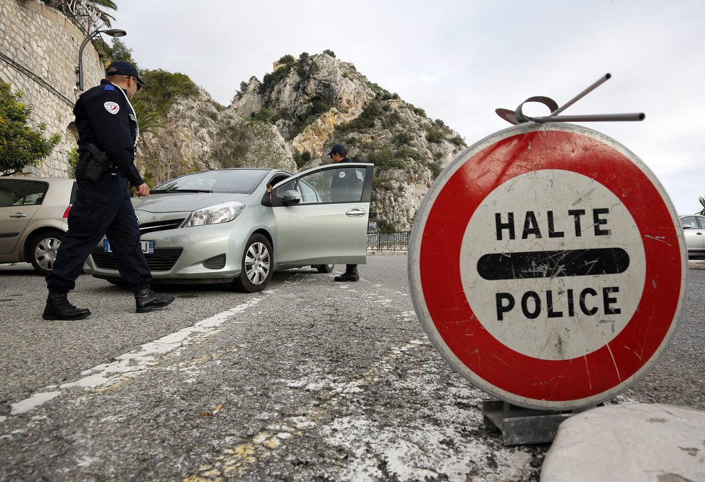 Au total, ce sont près de 15'000 policiers, gendarmes et douaniers qui sont mobilisés sur l'ensemble des frontières de la France.