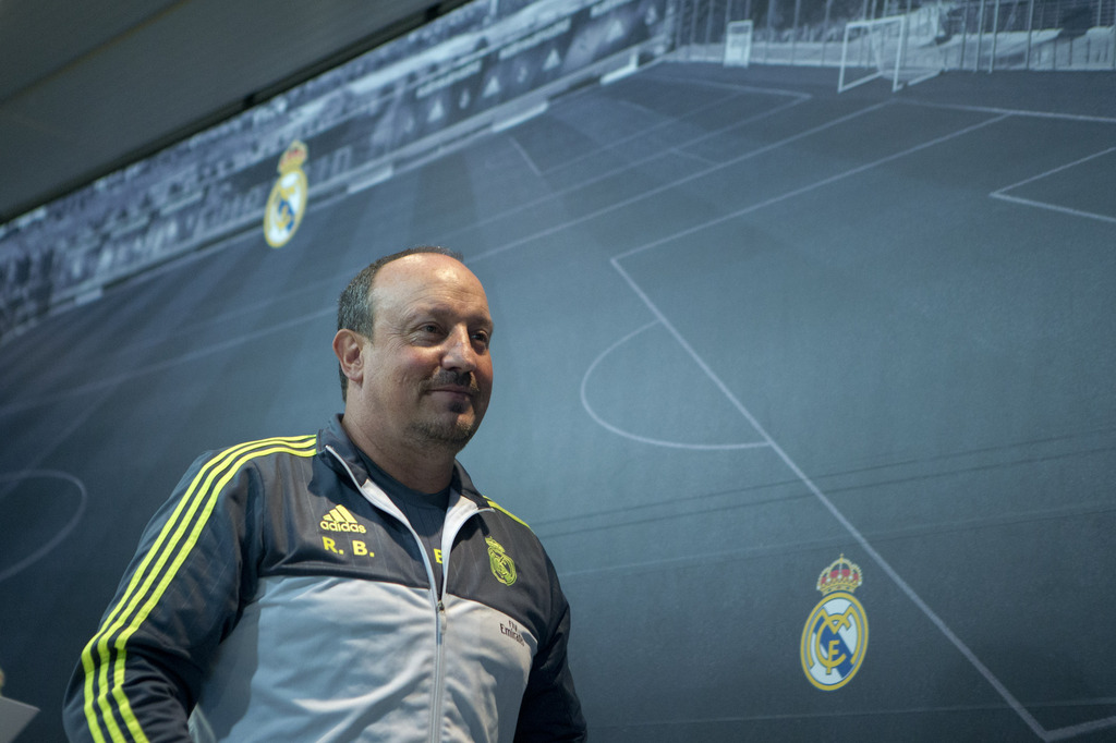 Rafael Benitez résiste aux pressions des supporters et de son vestiaire.