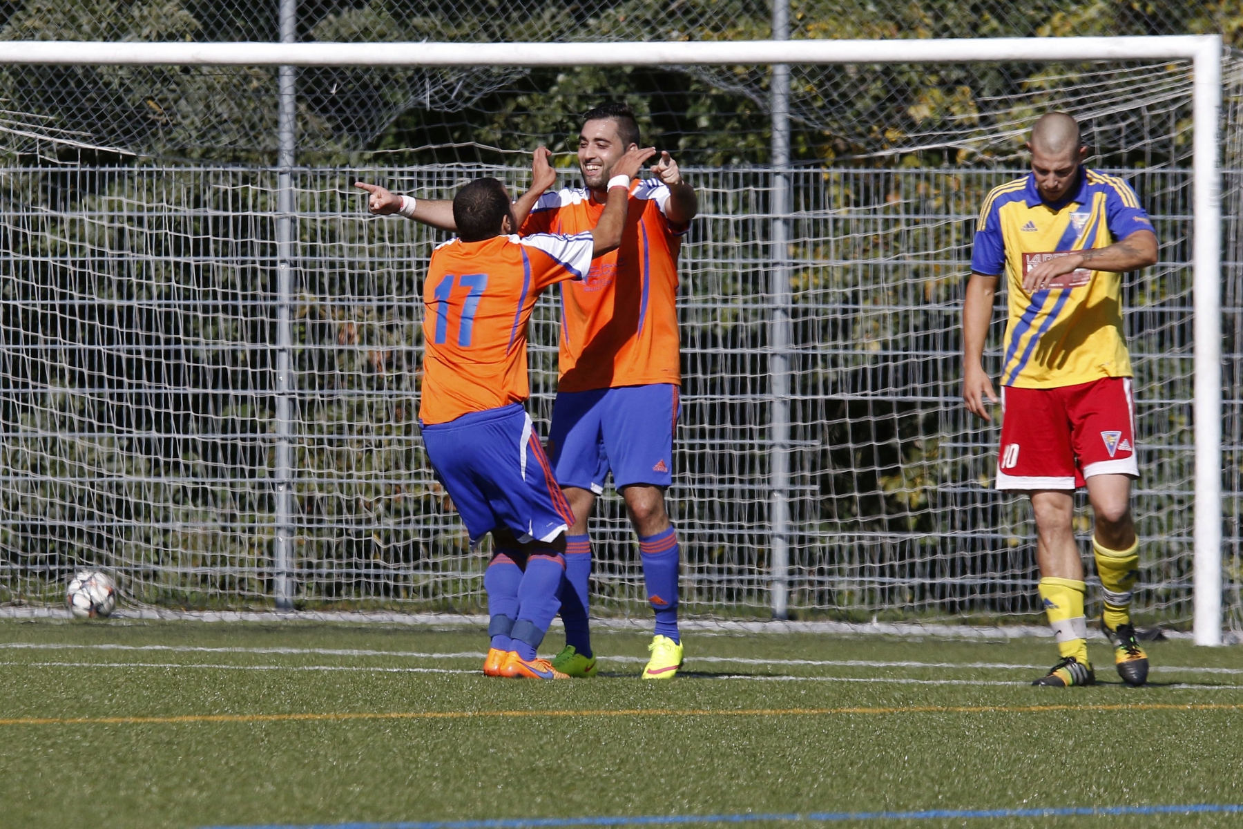 Gland, En Bord, Dimanche 4 octobre 2015, Football, 2e ligue, Gland vs Pied du Jura, 1er goal de Gland, Photos Céline Reuille