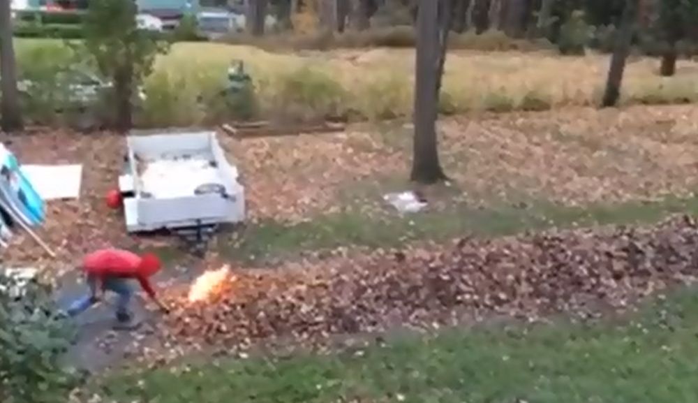 Le jeune homme va être lui-même surpris par la rapidité de propagation du feu.