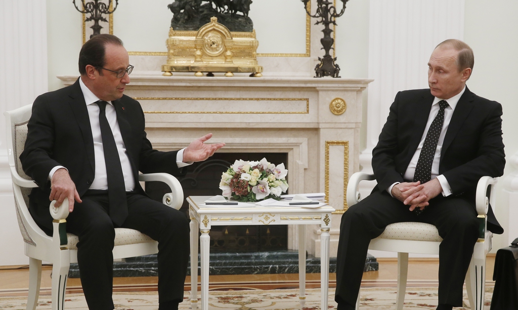 Action coordonnée des Russes et des Français contre l'EI mais des divergences subsistent sur le cas Bachar al-Assad. 