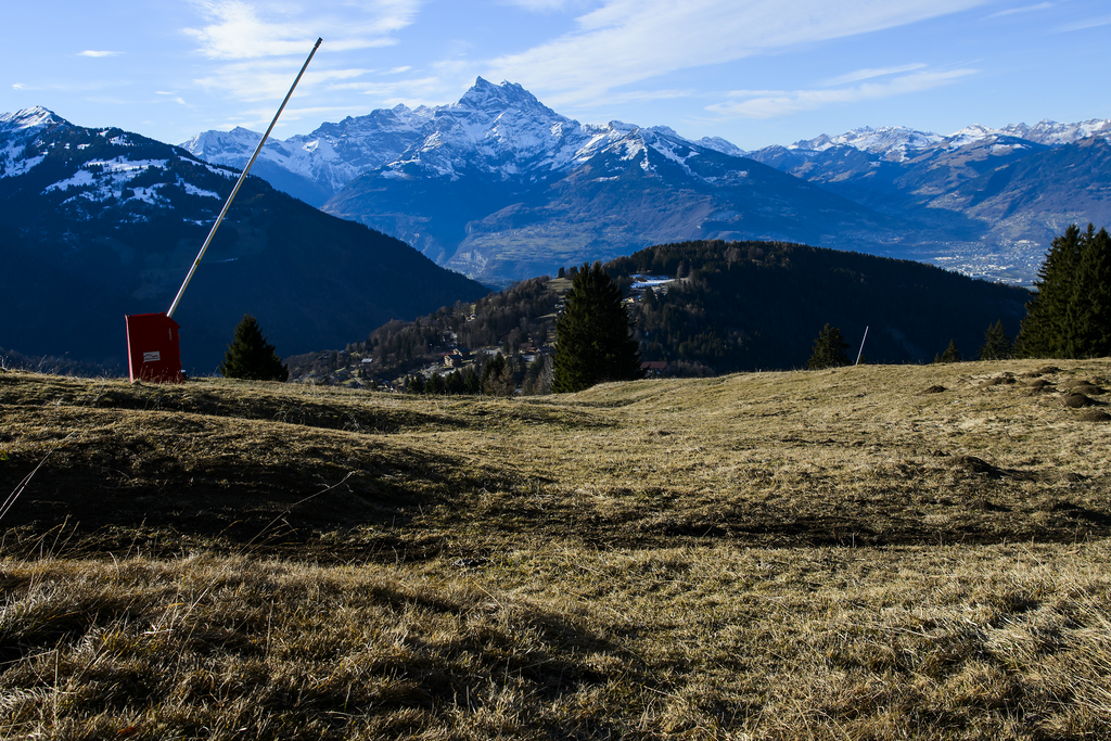 De la neige fraîche devrait bientôt recouvrir les massifs suisses.