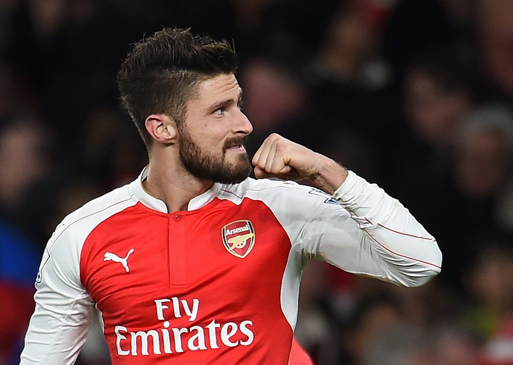 Olivier Giroud auteur d'un triplé avec Arsenal. Le club londonien est qualifié pour les 8e.