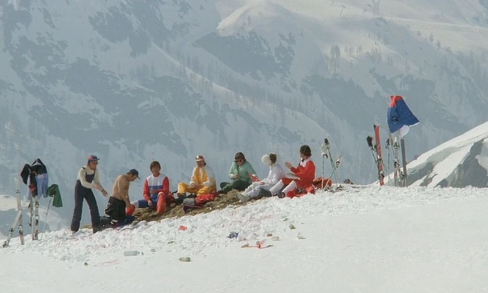 "La neige ça recouvre tout alors ça reste immaculé!" dixit les Bronzés.