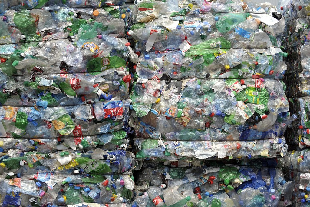 Magasins et poubelles spécifiques ont recueilli 1,3 milliard de bouteilles en PET, battant ainsi le record de 2013.