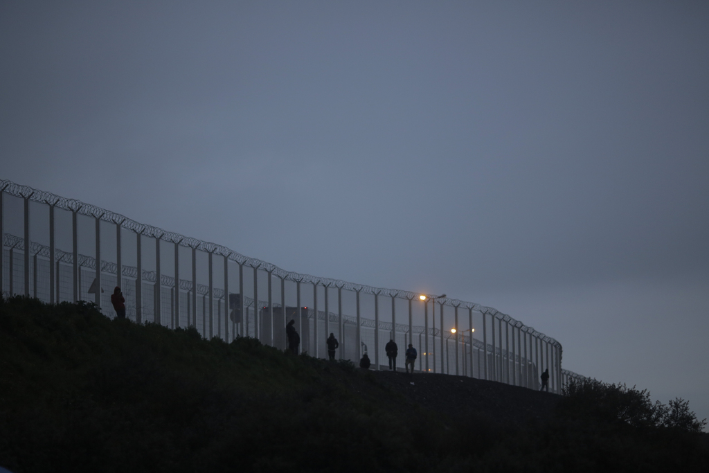 Depuis fin juin 2015, une vingtaine de migrants candidats à l'exil sont morts dans la région de Calais en essayant de rallier l'Angleterre. (archive)