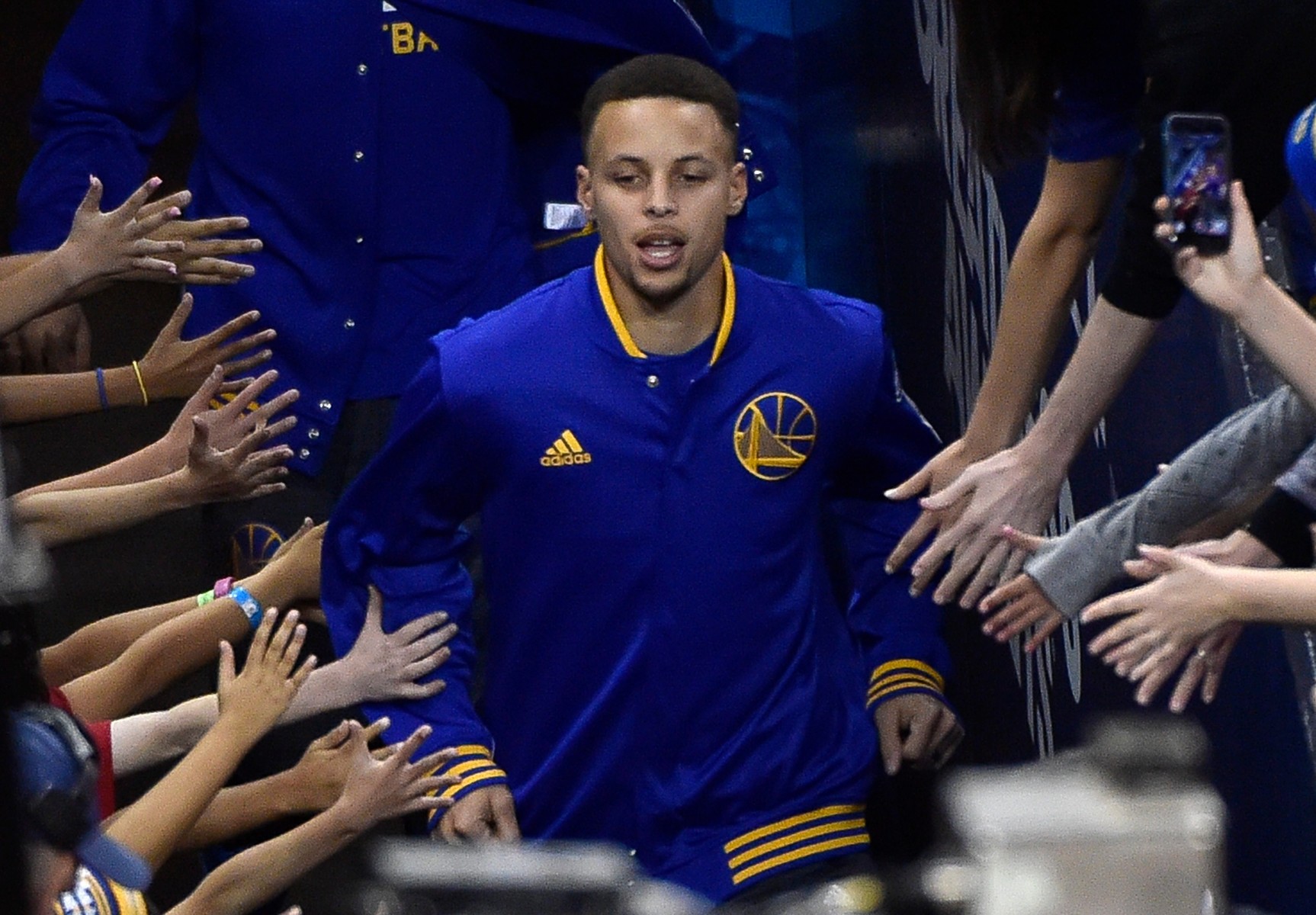 Curry a inscrit 39 points face aux Blazers.