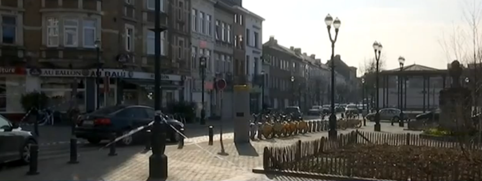 La rue belge dans laquelle l'un des auteurs des attentats de Paris a été abattu par la police. 