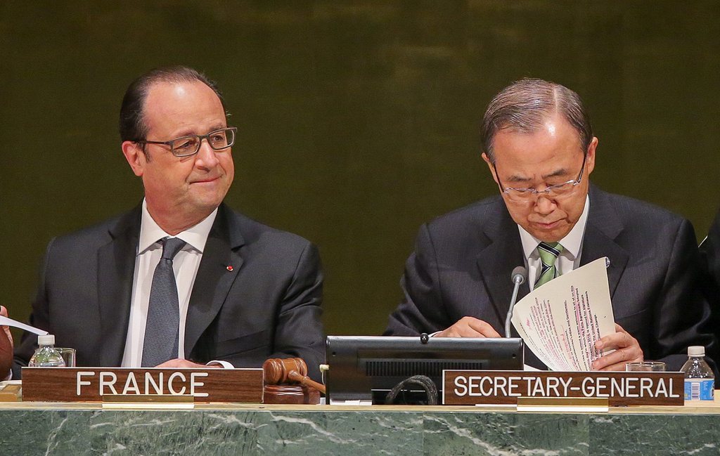 "C'est un moment d'histoire", a déclaré Ban Ki-moon, ici aux côtés de François Hollande.