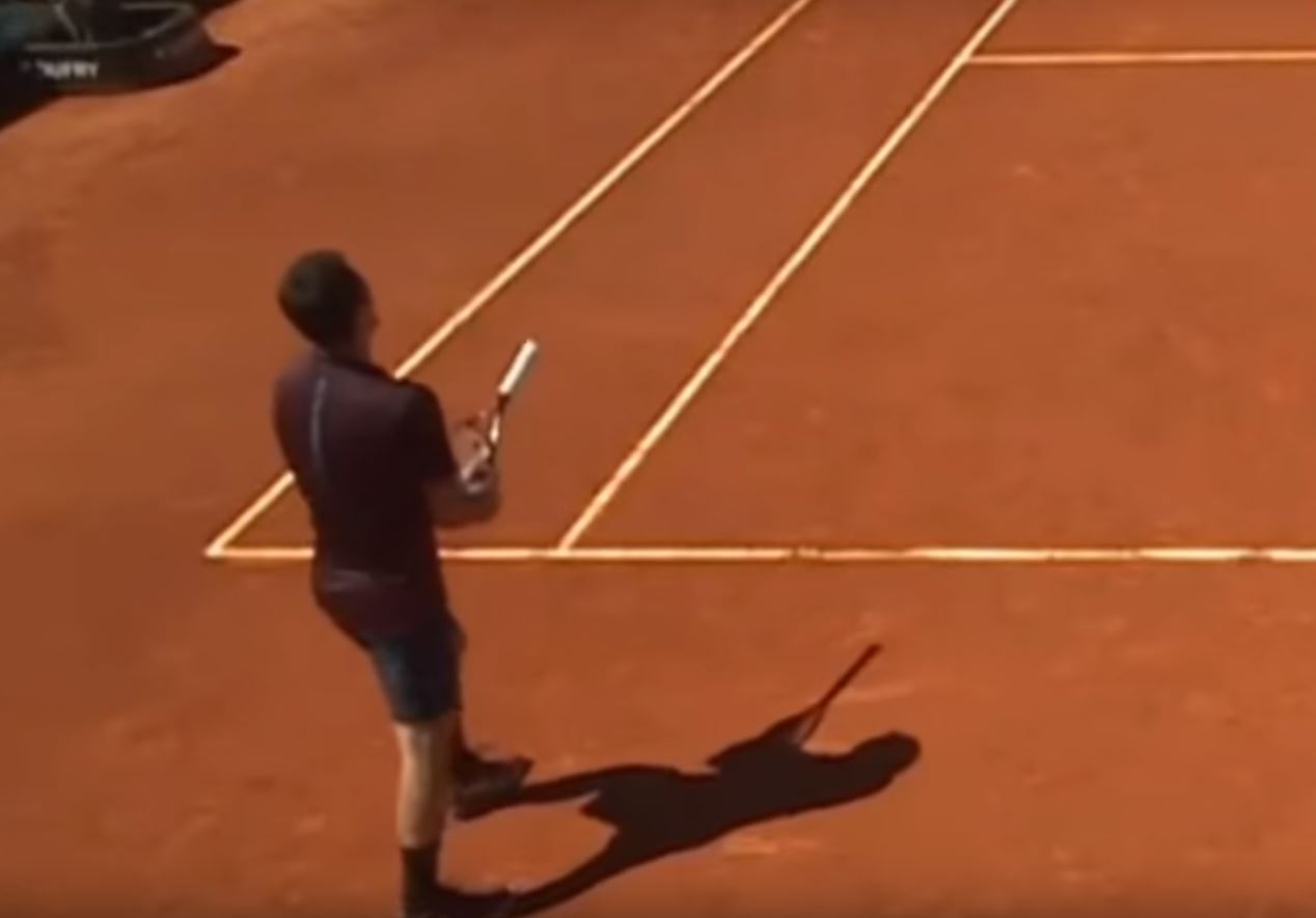 Bernard Tomic s'est une nouvelle fois mal comporté sur un terrain de tennis.