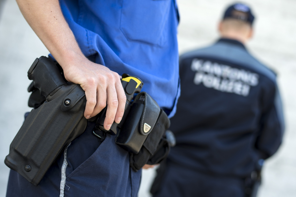 La fuite du meurtrier a été signalée à la police argovienne à 03h30. Cette dernière a lancé un appel à témoins. (illustration)