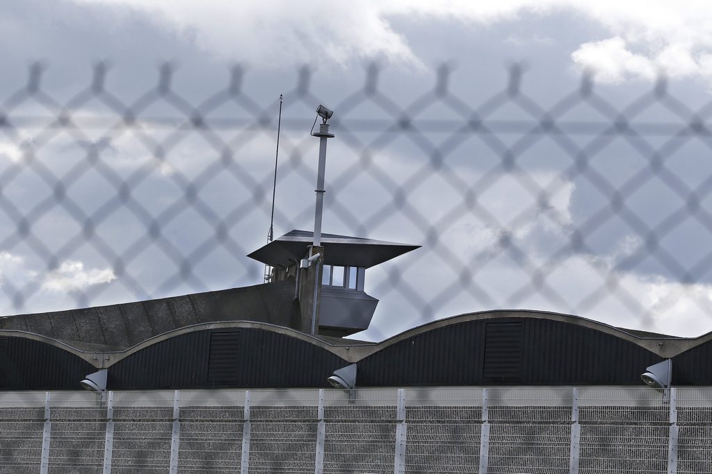 Salah Abdeslam est placé à l'isolement sous vidéosurveillance dans la prison de Fleury-Mérogis. 