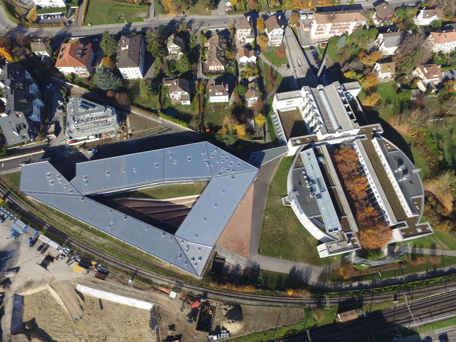 Aerienne photo chantier du gymnase drone DJI Nyon le 10.11.2015 © photo Michel Perret Aerienne_gymnase_Nyon_10_11_2015