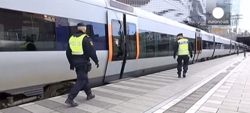 La police danoise a commencé à appliquer la loi sur la confiscation des biens des migrants.