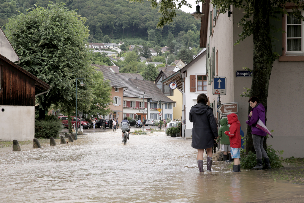 Le mois de juin a été particulièrement pluvieux partout en Suisse. Certaines régions n'ont pas échappé aux inondations.
