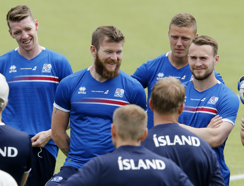 Les joueurs islandais se sont entraînés sur leur camp de base à Annecy avant de rallier Paris pour le quart de finale.