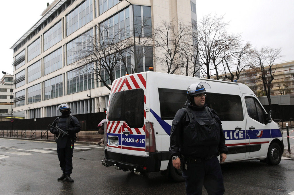 Les suspects avaient été transférés à la sous-direction anti-terroriste (SDAT) de Levallois Perret, en région parisienne.