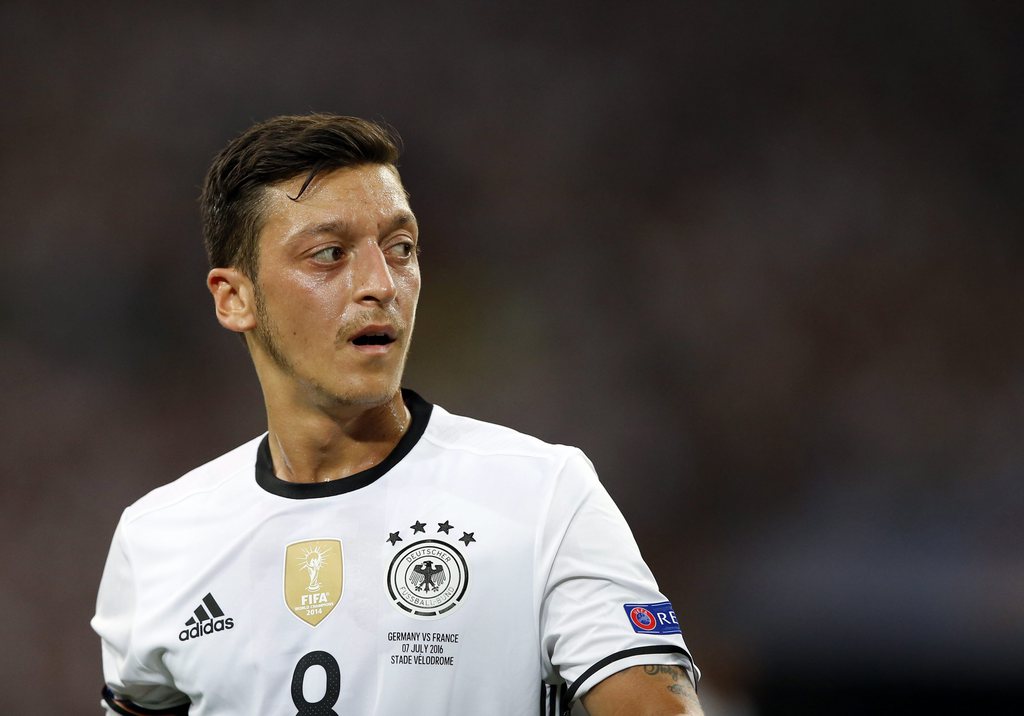 Mesut Özil a adressé un message à la France sur les réseaux sociaux.