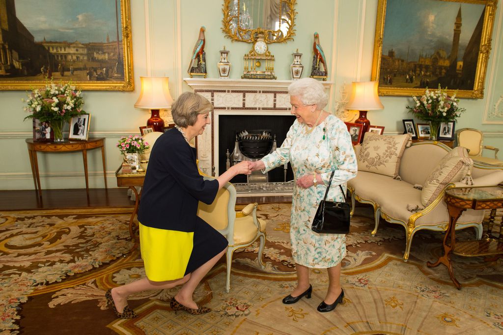 La reine Elisabeth a nommé Theresa May Première ministre du Royaume-Uni.