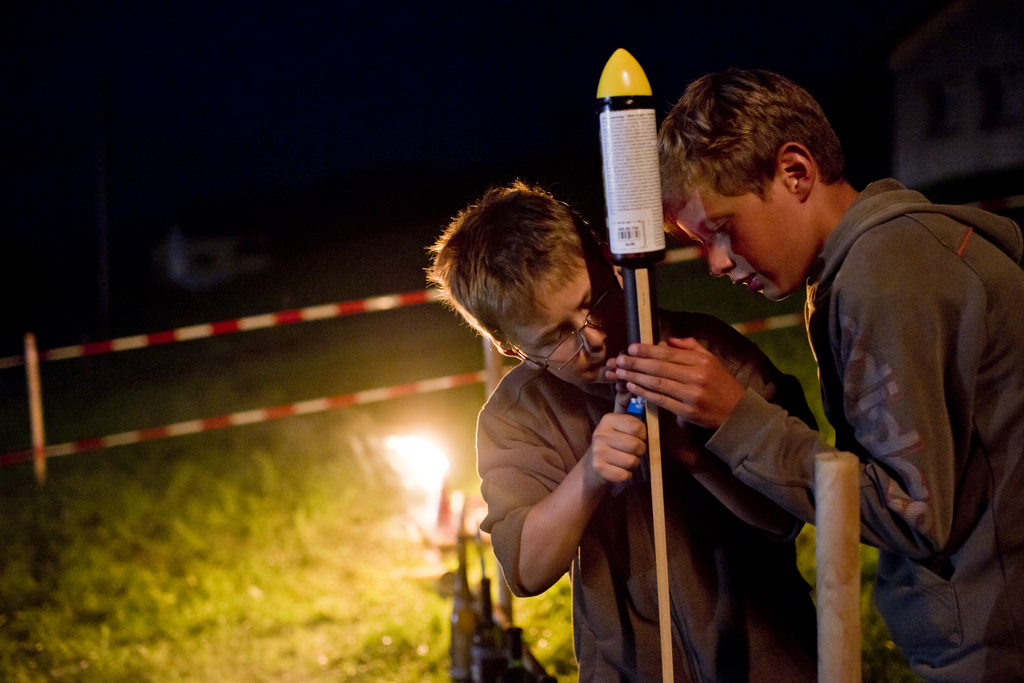 Tirer un feu d'artifice ne doit jamais être considéré comme un geste anodin.