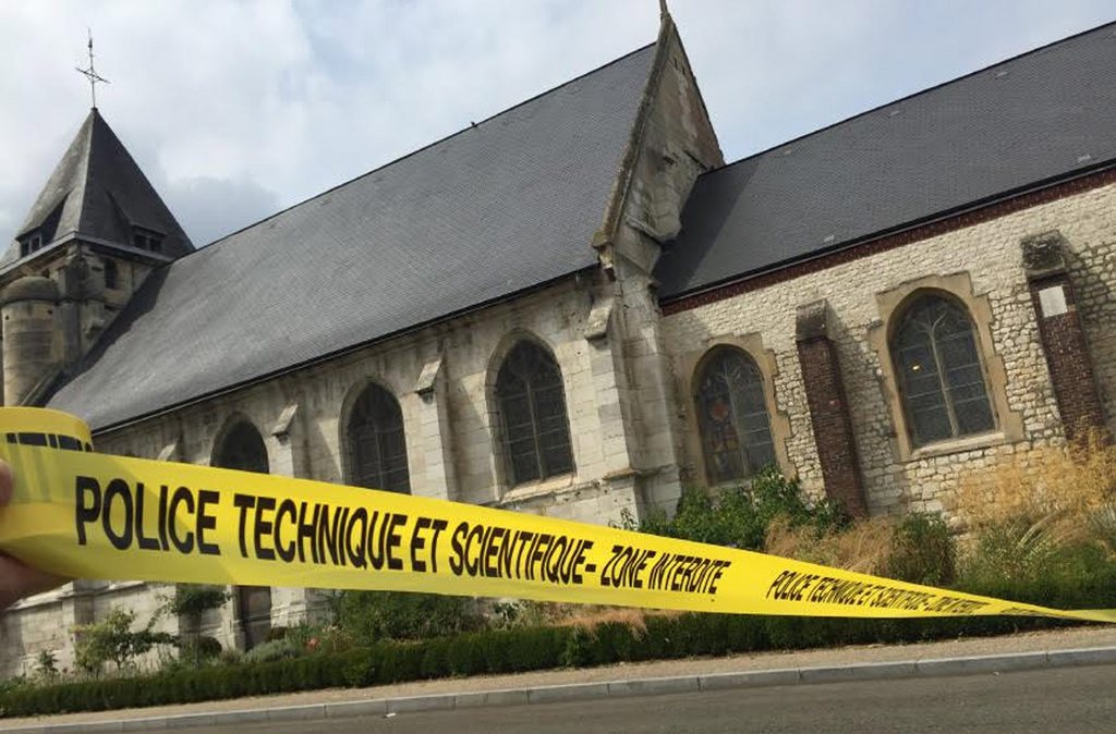 L'attaque d'une église marque un nouveau pas dans l'horreur.