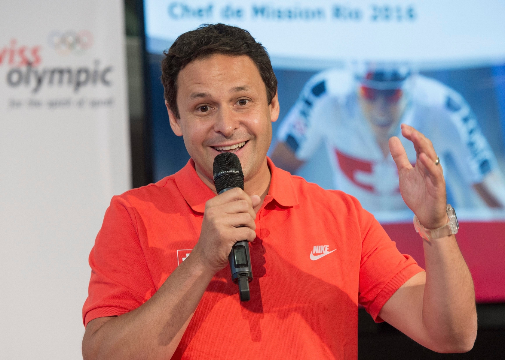 Ralph Stoeckli, Missionschef von Swiss Olympic, praesentiert die Athletenselektion fuer die Olympischen Spiele in Rio am Dienstag, 19. Juli 2016, in Luterbach. (KEYSTONE/Lukas Lehmann). SCHWEIZ OLYMPIA SELEKTION RIO